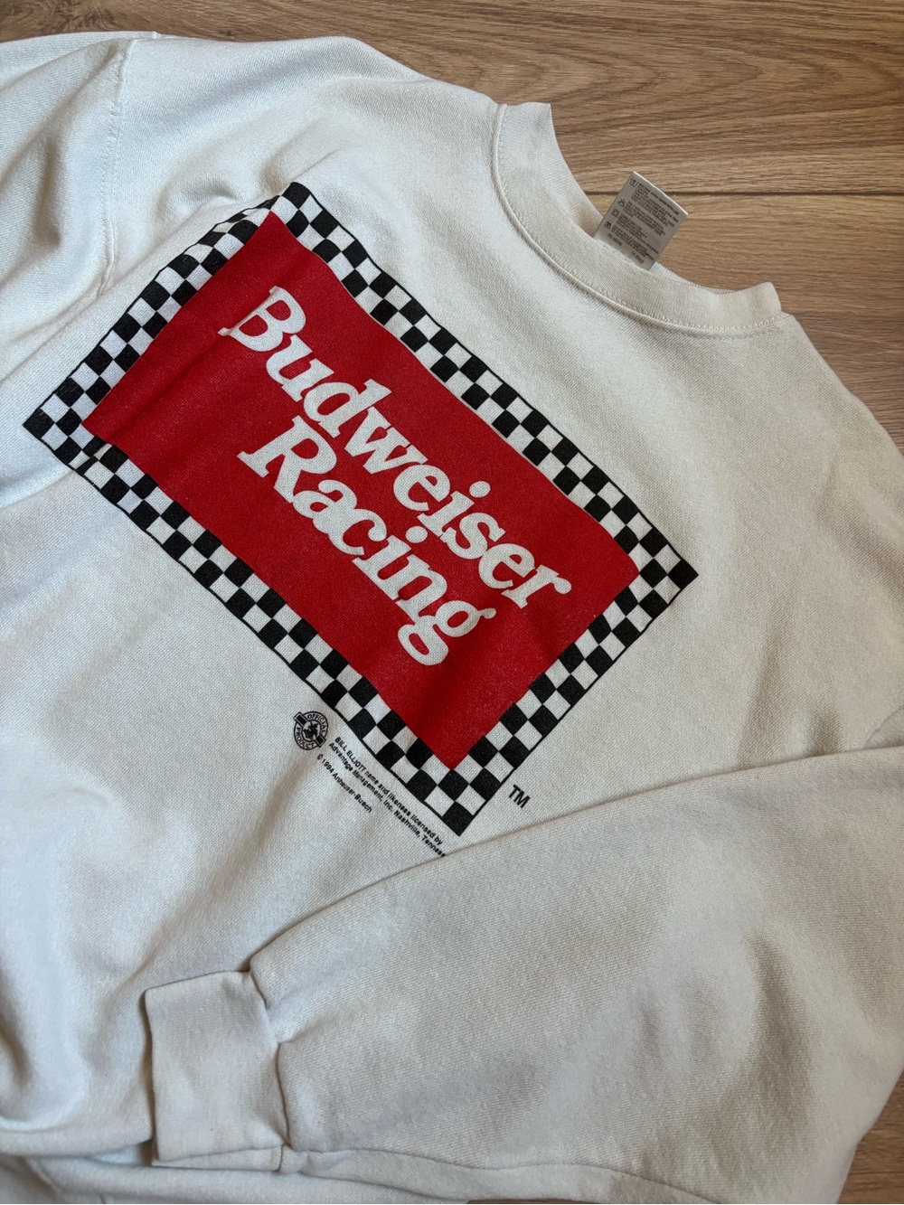 Vintage 1994 Budweiser Racing White Crewneck with Red Logo and Black Checkers - Picture 2 of 6